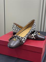 Valentino Garavani leopard print ballet flats  - 4
