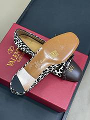 Valentino Garavani leopard print ballet flats  - 2