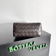  Bottega Veneta intrecciato leather cosmetic pouch in a dark brown color 16.5*10.5*9 cm - 6
