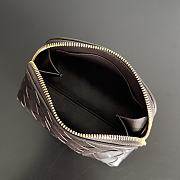  Bottega Veneta intrecciato leather cosmetic pouch in a dark brown color 16.5*10.5*9 cm - 5