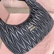 Miu Miu Wander matelassé hobo bag in black nappa leather 29 X 24 X 10 cm - 2