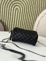 Chanel  Caviar Quilted Toiletry Case With Chain Black 18*9*9 cm - 2