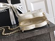 Chanel CC In Love Heart Clutch with Chain in white lambskin leather 12×13×5.5cm - 6