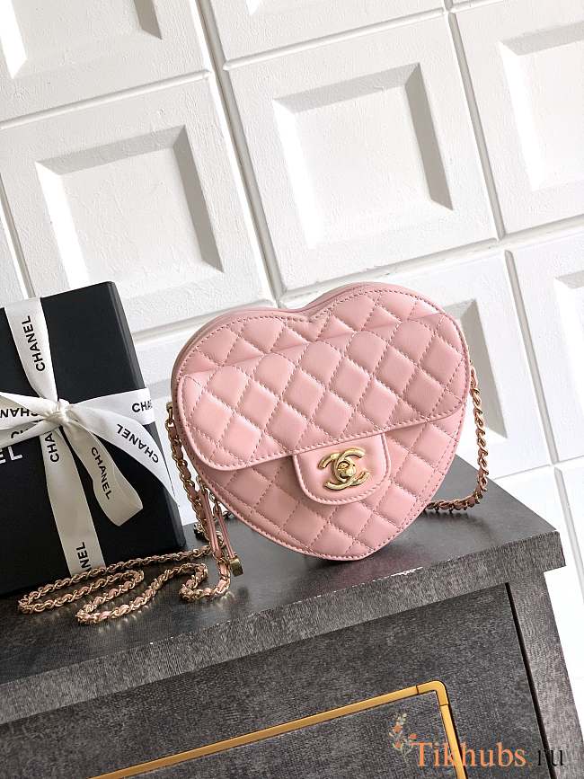 Chanel CC In Love Heart Clutch with Chain in pink lambskin leather 18x19 x5.5cm - 1