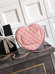 Chanel CC In Love Heart Clutch with Chain in pink lambskin leather 18x19 x5.5cm - 3