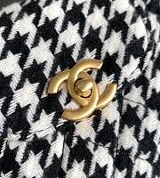 Chanel 24A Small Kelly Shopper bag in black and white houndstooth tweed 13x19x7 cm - 3