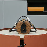 Louis Vuitton Mini Boite Chapeau bag in Monogram Reverse canvas 12x6.5x13 cm - 1