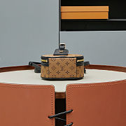 Louis Vuitton Mini Boite Chapeau bag in Monogram Reverse canvas 12x6.5x13 cm - 4