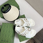 Gucci Logo-appliqué Leather Sandals in a cream/off-white color - 4