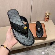 Gucci Interlocking G thong sandals in black - 5