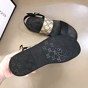 Gucci sandals with a black leather and GG canvas strap - 4
