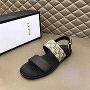 Gucci sandals with a black leather and GG canvas strap - 2