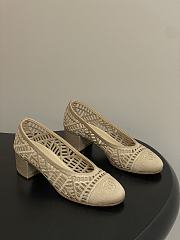 Chanel raffia woven block heel shoes in a beige color heel 5 cm - 6