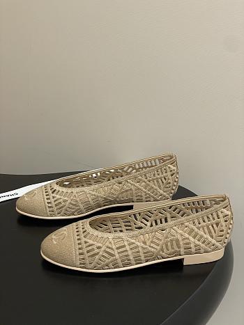 Chanel embroidered cotton ballet flats in beige