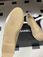 Chanel embroidered cotton ballet flats in beige - 4