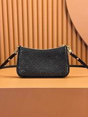 Louis Vuitton Easy Pouch On Strap bag in black Monogram Empreinte leather 19*12*3cm - 2