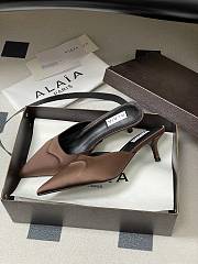 Alaïa Le Coeur 55 satin mules in brown - 5