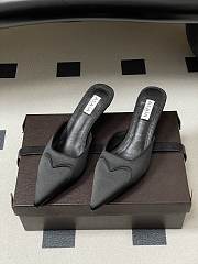 Alaïa Le Cœur 3D 55 mules in black satin - 5