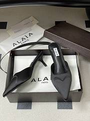 Alaïa Le Cœur 3D 55 mules in black satin - 4
