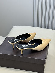 Alaïa Le Coeur 55 satin mules in beige - 6