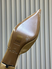 Alaïa Le Coeur 55 satin mules in beige - 2