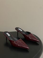 Alaïa Le Coeur 55 satin mules in dark red - 5