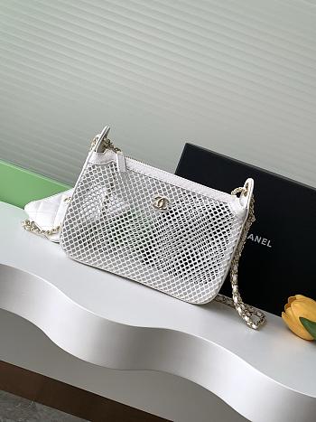 Chanel 25S Clutch on Chain in white Mesh 20*13*4.5cm