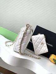 Chanel 25S Clutch on Chain in white Mesh 20*13*4.5cm - 2