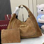 Gucci Softbit maxi shoulder bag in tan suede 46x26x16 cm - 1