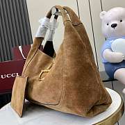 Gucci Softbit maxi shoulder bag in tan suede 46x26x16 cm - 3