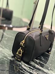 Prada medium leather shoulder bag in black 29x12.5x10cm - 2