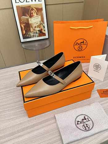 Hermès Kelly ballet flats in calfskin leather in light brown color