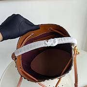 Burberry Small Check Coated Canvas Bucket Bag with a signature TB monogram plaque 16 x 26 x 26cm - 6