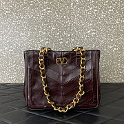 Valentino Garavani Laseine Small Shopping Bag in Chevron-Patterned Leather in burgundy color 26.5 x 22 x 10 cm - 1