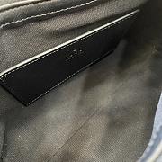  Gucci GG Emblem embossed black leather small shoulder bag in black color 22×14×8cm - 3