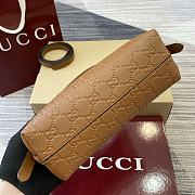 Gucci GG Emblem embossed black leather small shoulder bag in brown color 22×14×8cm - 3
