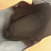 Gucci Giglio large tote bag in black GG denim 50x47x14cm  - 5