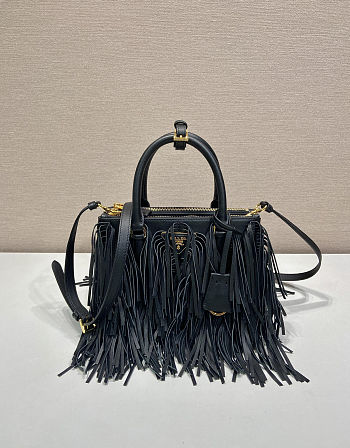 Prada Galleria small leather bag with fringe 24.5x18.5x11cm