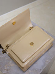 Saint Laurent Sunset Medium shoulder bag in beige smooth calfskin leather 19x14x5.5cm - 3