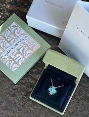 Van Cleef & Arpels 2022 Limited Edition Vintage Alhambra necklace - 2