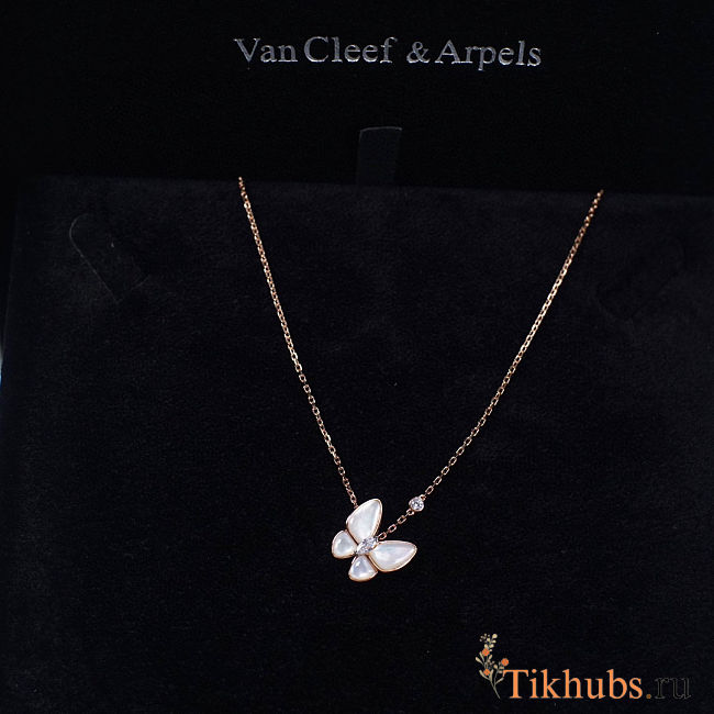 Van Cleef & Arpels necklace with a white butterfly pendant - 1