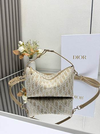 Diorstar Hobo Bag with Chain Gold-Tone Dior Oblique Jacquard 22*13*9.5cm