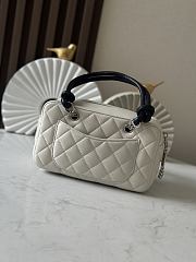 Chanel Mini Ligne Cambon Bowler bag in white lambskin leather with a black CC logo and handles 12*21*9cm - 3