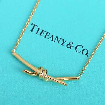 Tiffany & Co Knot 18K Yellow Gold Necklace