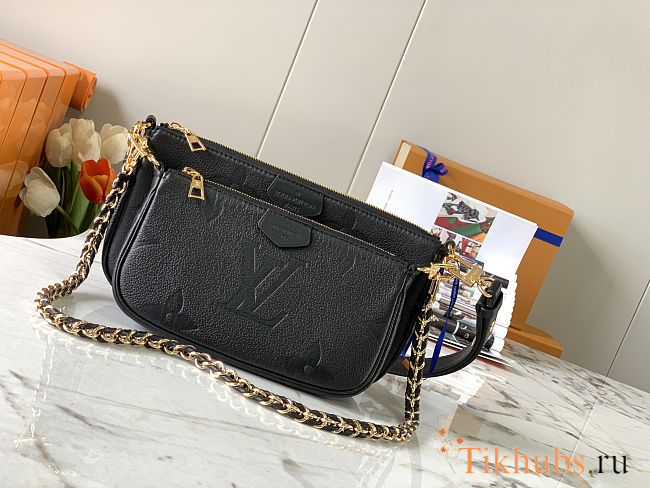 Louis Vuitton Multi Pochette Accessoires bag in black Monogram 25 x 14.5 x 4.5 cm - 1