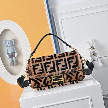 Fendi Baguette Medium FF Shearling Sheepskin Shoulder Bag Brown 26.5.15 cm