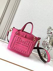 Louis Vuitton LV Neverfull Bandoulière Inside Out BB women's bag in pink color M12106 24x14x9 cm - 3