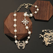 Chanel gold-tone metal and faux pearl necklace with crystal embellishments - 3