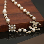 Chanel gold-tone metal and faux pearl necklace with crystal embellishments - 2