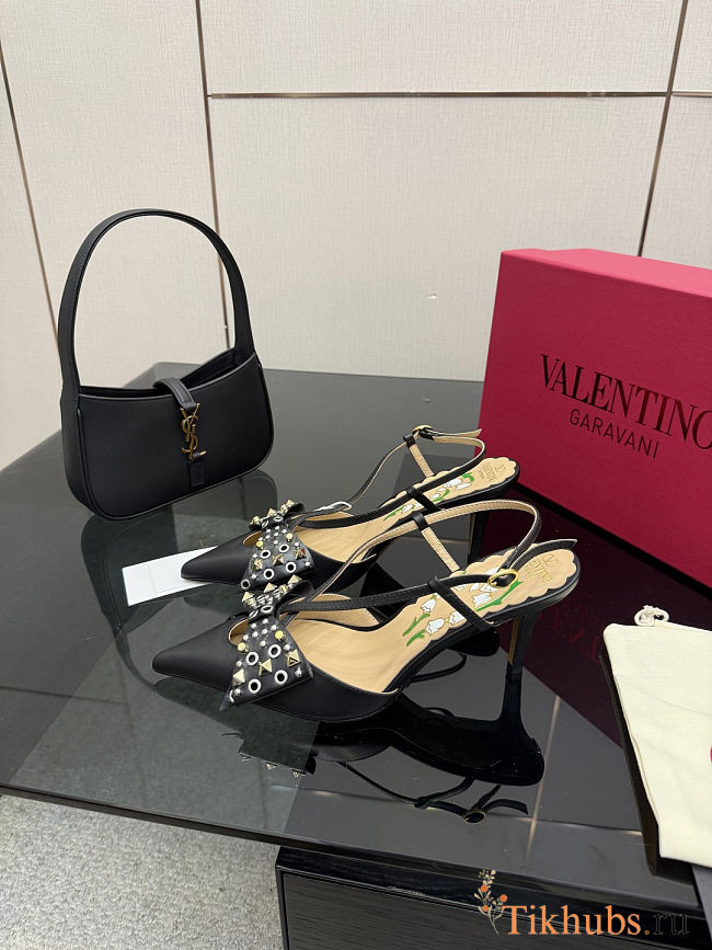 Valentino Garavani Bowow 85 studded leather slingback pumps in black - 1